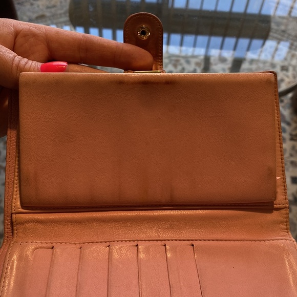 Authentic Chanel wallet - Picture 5 of 8